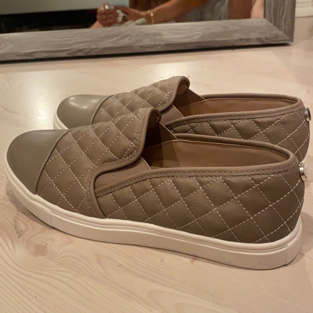 Steve Madden slip ons